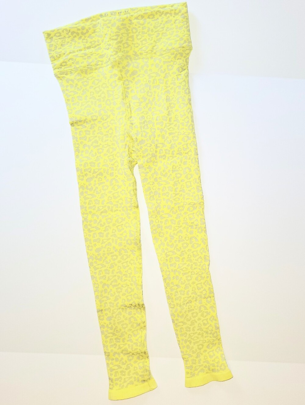 NWOT Free People Movement Good Karma Leopard Print Leggings Activewear Med/Lg - Picture 3 of 16